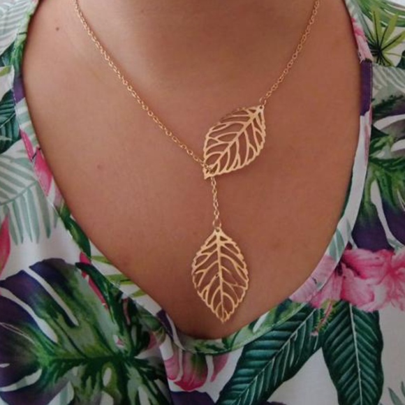 Double Leaf Delicate Necklace Gold - Picture 6 of 8